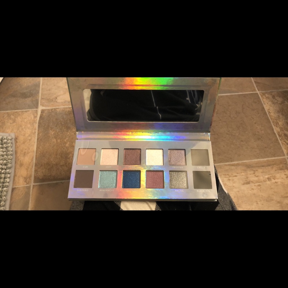 Eyeshadow palette